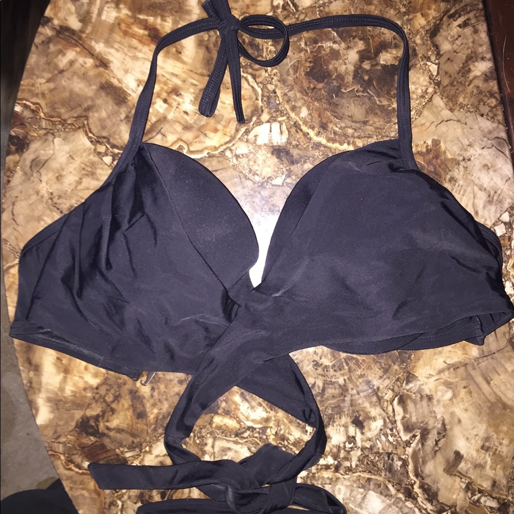 Victoria’s Secret wrap halter bikini top